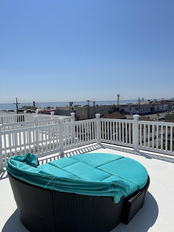 Beach House Steps Away From The Boardwalk And Beach With Ocean Views In Seaside Heights! Exterior photo