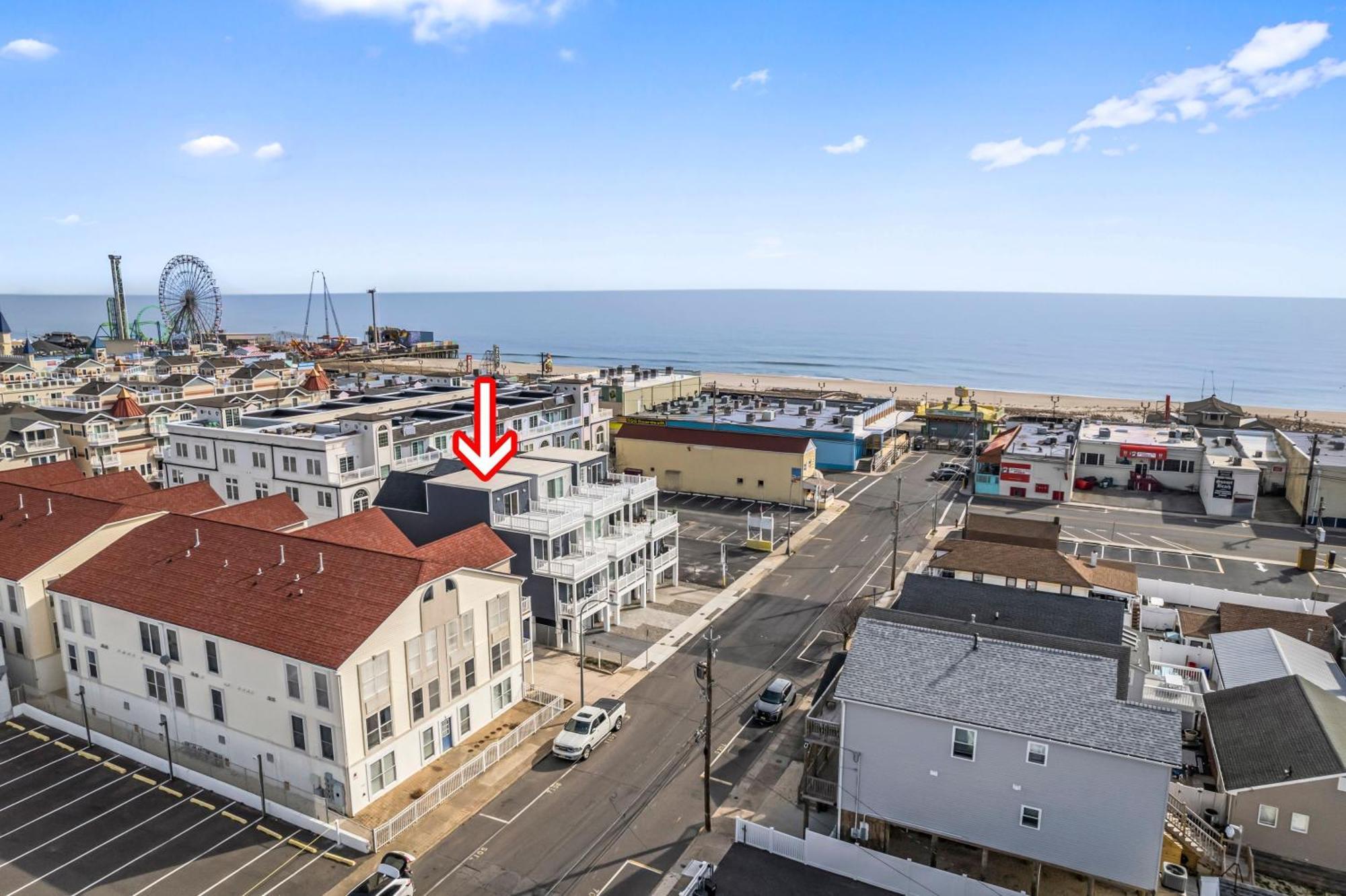 Beach House Steps Away From The Boardwalk And Beach With Ocean Views In Seaside Heights! Exterior photo