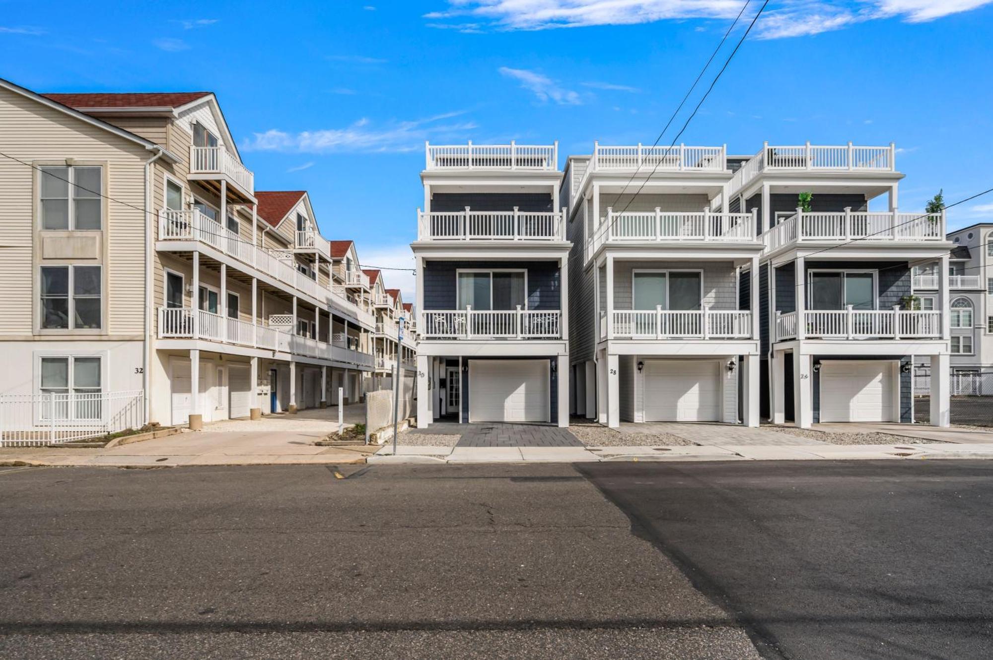 Beach House Steps Away From The Boardwalk And Beach With Ocean Views In Seaside Heights! Exterior photo